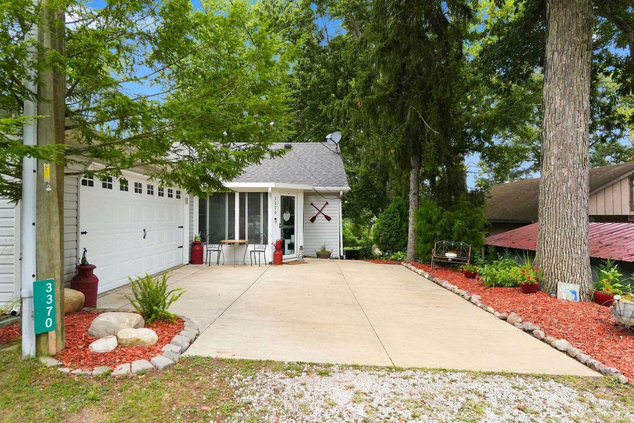 Image of 3370 W Old Lake Road